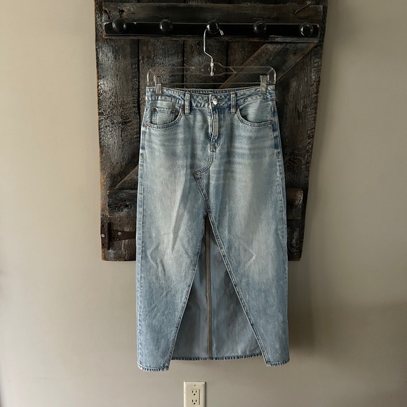 Women's American Eagle Light Wash Jean Skirt - Picture 1 of 5